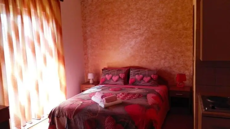 Stüdyo, Deniz Manzaralı (2,3)