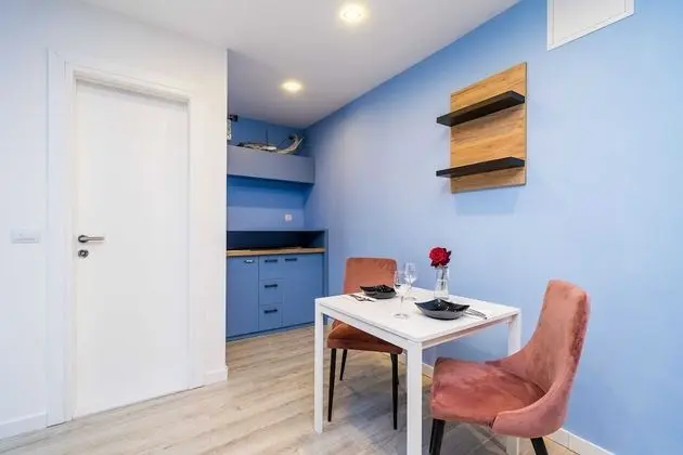 Stüdyo (Modern Studio with Balcony BR2)