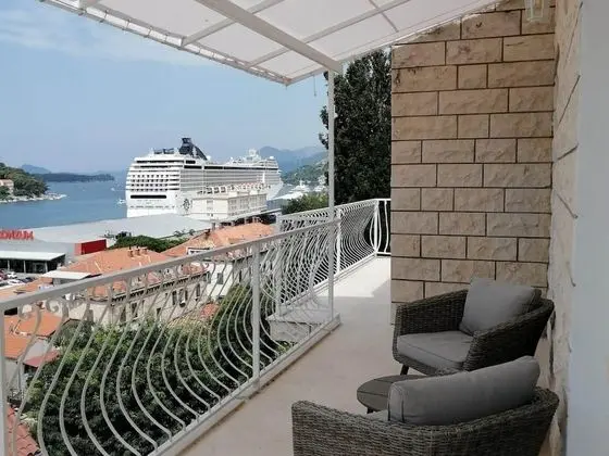 Stüdyo (Superior Studio with Balcony BR1)