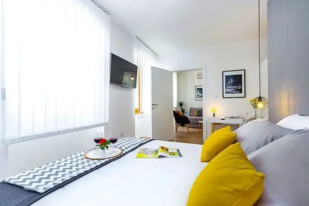 Deluxe Apart Daire, 1 Büyük (Queen) Boy Yatak ve Çekyat, Sigara İçilmez, Küçük Mutfak