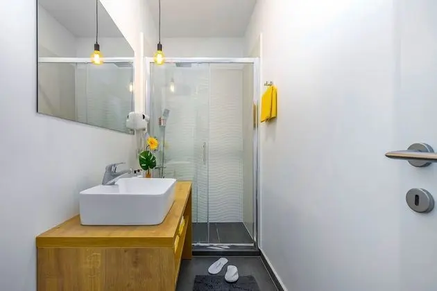 Deluxe Apart Daire, 1 Büyük (Queen) Boy Yatak ve Çekyat, Sigara İçilmez, Küçük Mutfak