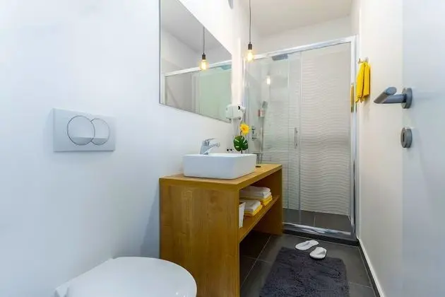 Deluxe Apart Daire, 1 Büyük (Queen) Boy Yatak ve Çekyat, Sigara İçilmez, Küçük Mutfak