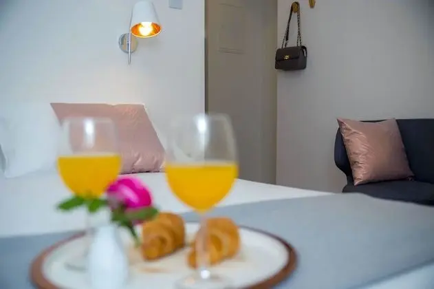 Romantic Apart Daire, 1 Büyük (Queen) Boy Yatak, Sigara İçilmez, Küçük Mutfak