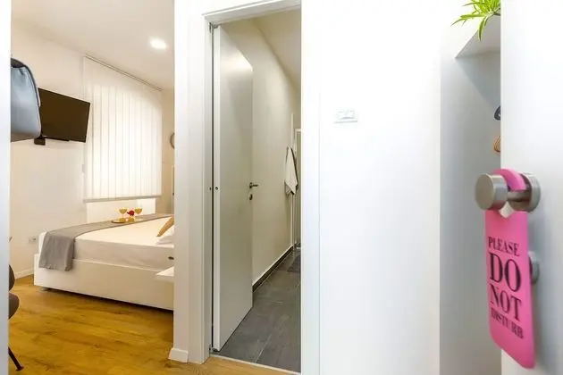 Romantic Apart Daire, 1 Büyük (Queen) Boy Yatak, Sigara İçilmez, Küçük Mutfak