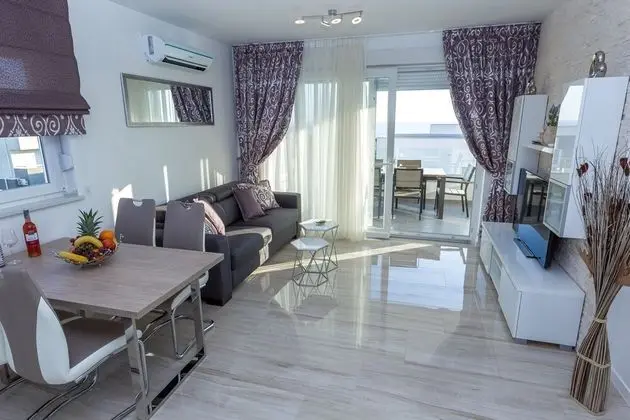Deluxe Apart Daire, Balkon