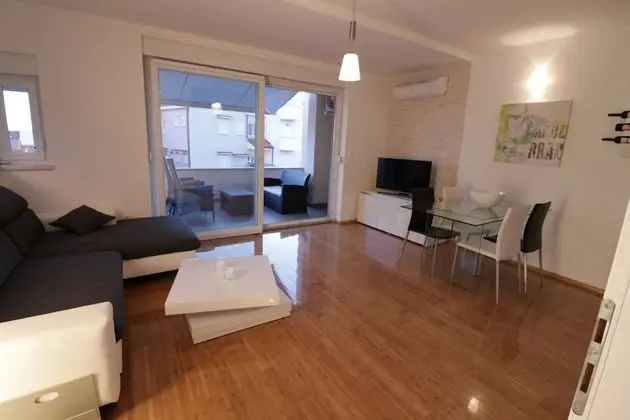 Deluxe Apart Daire, Balkon