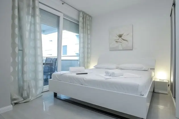 Deluxe Apart Daire, Teras