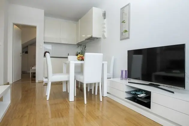 Deluxe Apart Daire, Teras