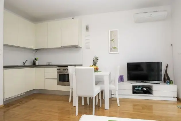 Deluxe Apart Daire, Teras