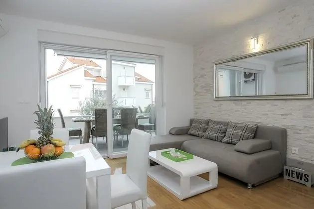 Deluxe Apart Daire, Teras