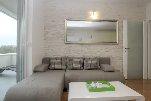 Deluxe Apart Daire, Teras