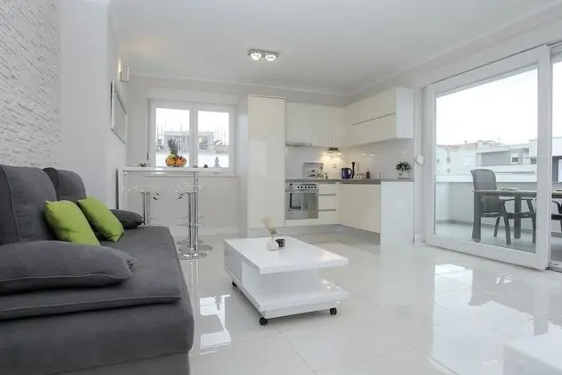 Deluxe Apart Daire, Teras