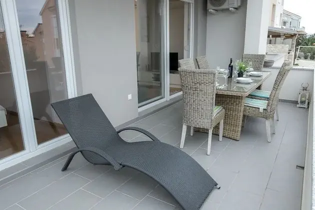 Deluxe Apart Daire, Teras