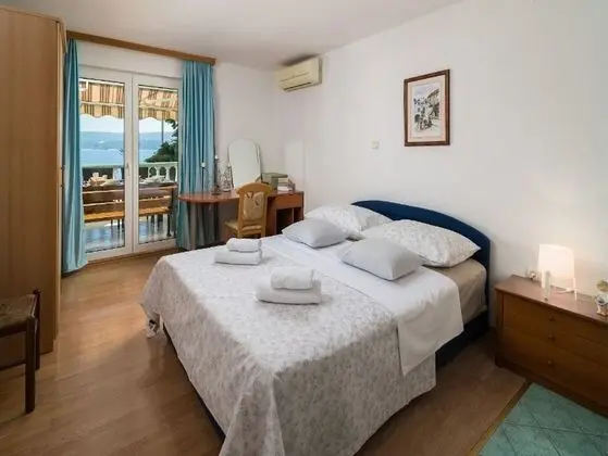 Apart Daire (Four Bedroom Apartment with Balcony)