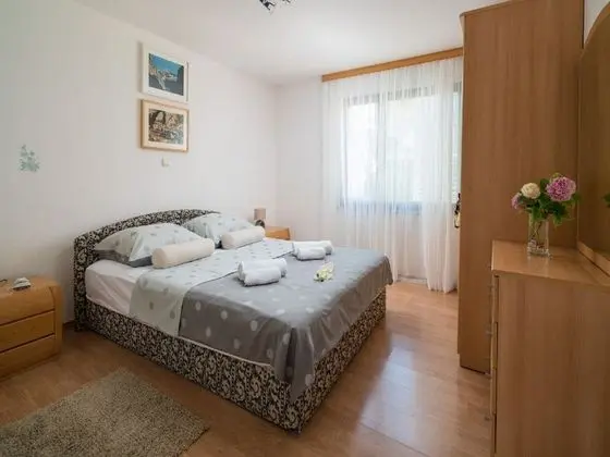 Apart Daire (Four Bedroom Apartment with Balcony)