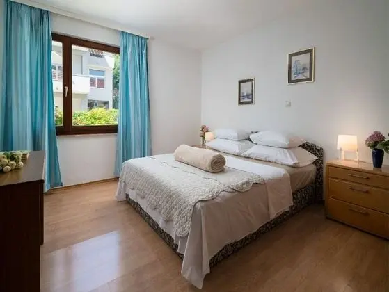 Apart Daire (Four Bedroom Apartment with Balcony)