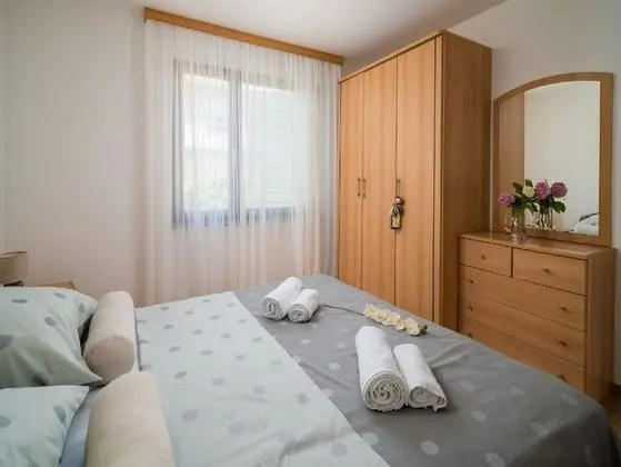 Apart Daire (Four Bedroom Apartment with Balcony)