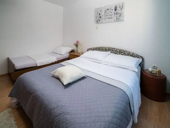 Apart Daire (Four Bedroom Apartment with Balcony)