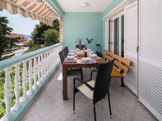 Apart Daire (Four Bedroom Apartment with Balcony)