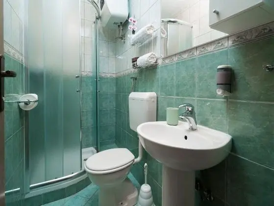 Apart Daire (Four Bedroom Apartment with Balcony)