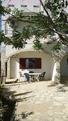 Apart Daire, 1 Yatak Odası, Teras, Bahçe Manzaralı (A1)