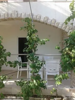 Apart Daire, 2 Yatak Odası, Teras, Bahçe Manzaralı (A2)