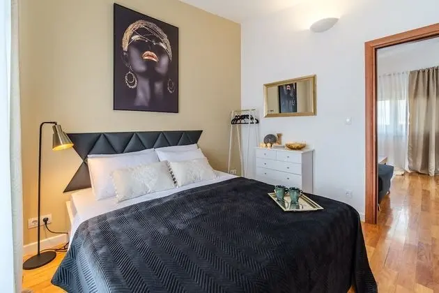 Apart Daire (Penthouse Two bedroom apartment with )