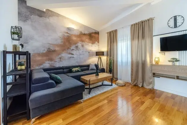 Apart Daire (Penthouse Two bedroom apartment with )