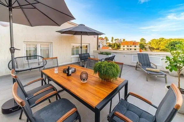 Apart Daire (Penthouse Two bedroom apartment with )