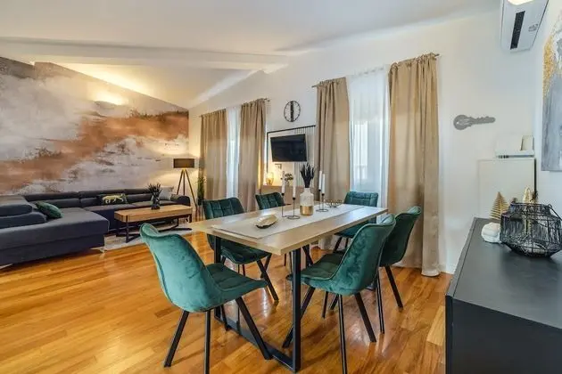 Apart Daire (Penthouse Two bedroom apartment with )