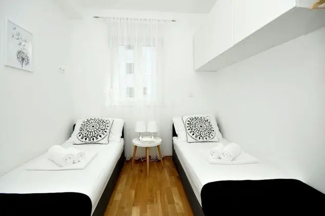 Deluxe Apart Daire, Birden Çok Yatak, Bahçe Manzaralı