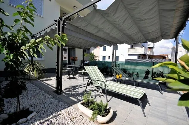 Deluxe Apart Daire, Birden Çok Yatak, Bahçe Manzaralı