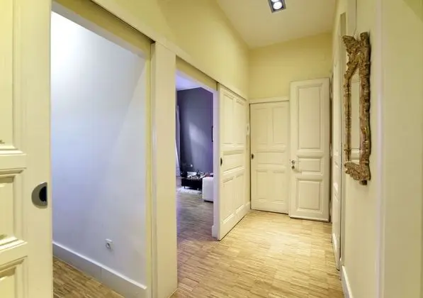 Apart Daire, 1 Büyük (Queen) Boy Yatak ve Çekyat