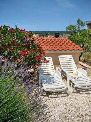 Stüdyo (Studio Apartment with Sea View)