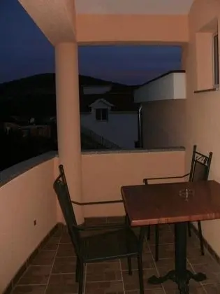 Stüdyo (Studio Apartment with Sea View)