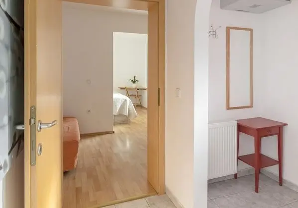 Comfort Apart Daire, Bahçe Manzaralı
