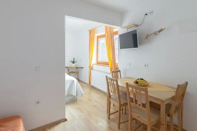 Comfort Apart Daire, Bahçe Manzaralı