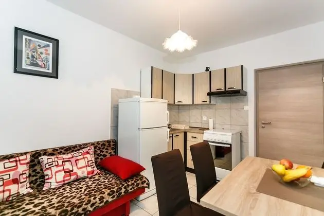 Classic Apart Daire, 1 Çift Kişilik Yatak ve Çekyat, Sigara İçilmez, Bahçe Manzaralı