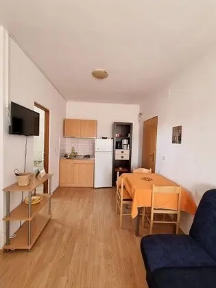 Stüdyo (Studio Apartment with Terrace)