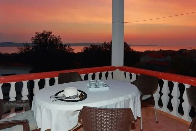 Apart Daire, 1 Çift Kişilik Yatak ve Çekyat