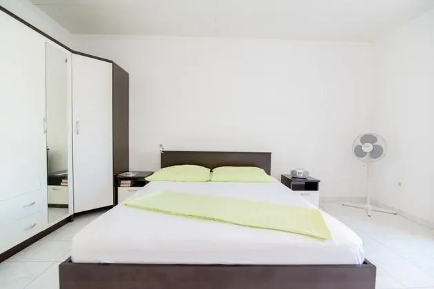 Stüdyo (Studio Apartment with Terrace)