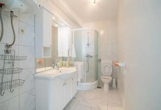 Stüdyo (Studio Apartment with Terrace)