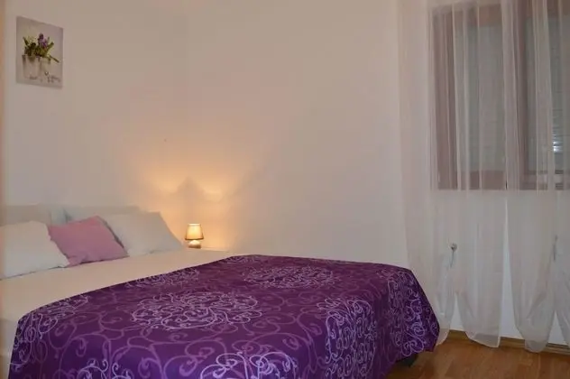 Apart Daire, 1 Çift Kişilik Yatak ve Çekyat