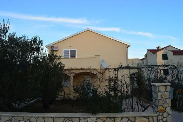 Apart Daire, 1 Çift Kişilik Yatak ve Çekyat