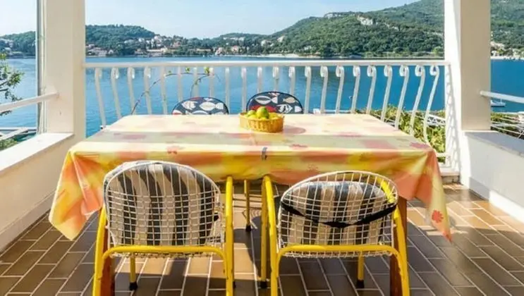 Apart Daire (Two Bedroom Apartment with Terrace)