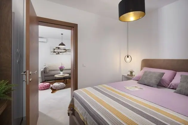 Deluxe Apartment A1