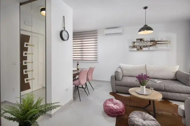 Deluxe Apartment A1
