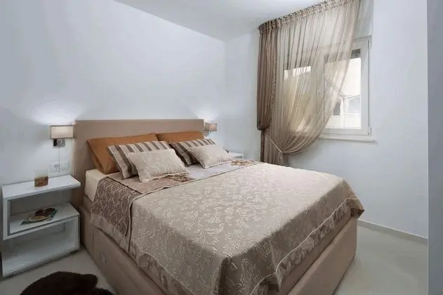 Royal Apartment A1