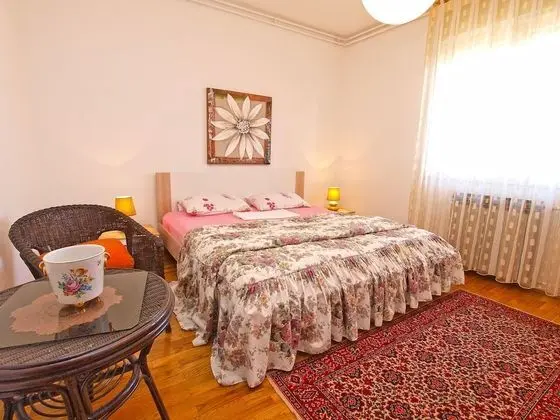 Apart Daire, 4 Yatak Odası (906/2111)