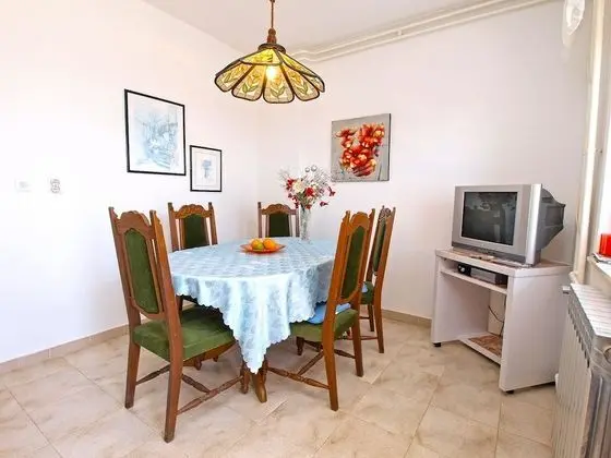 Apart Daire, 4 Yatak Odası (906/2111)